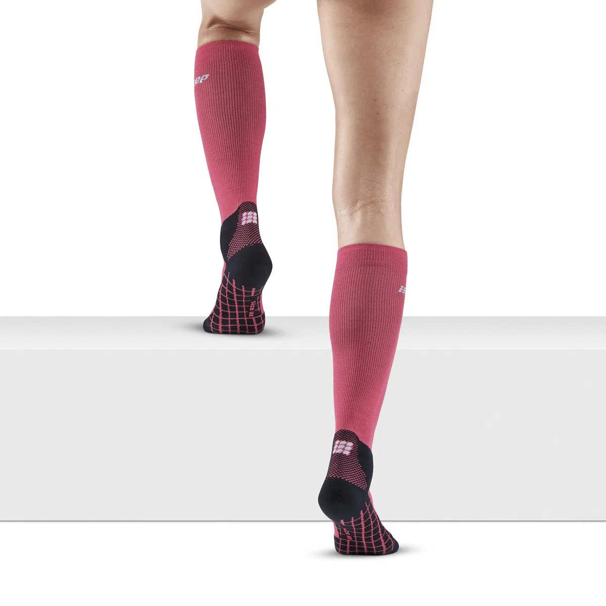 CEP Hiking Light Merino Socks für Damen – Lange Merino-Wandersocken mit Kompression – Atmungsaktive Trekkingsocken & Wandersocken Damen für Wandern & Outdoor