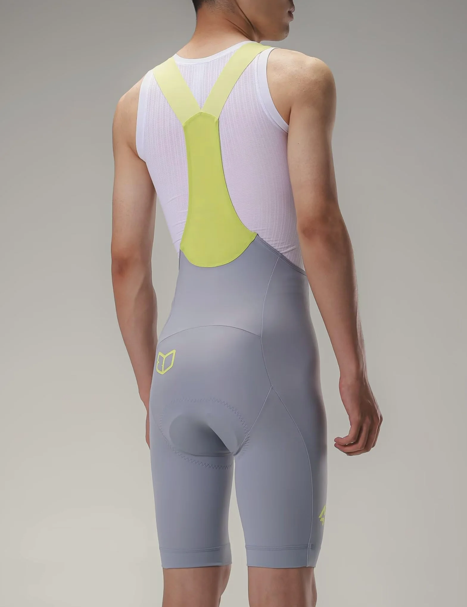LAMEDA Herren Radhose Kurz mit Trägern Trägerhose Italienischem 3D Sitzpolster Atmungsaktive Schnelltrocknend Fahrradhose UPF Bib Shorts für Rennrad MTB