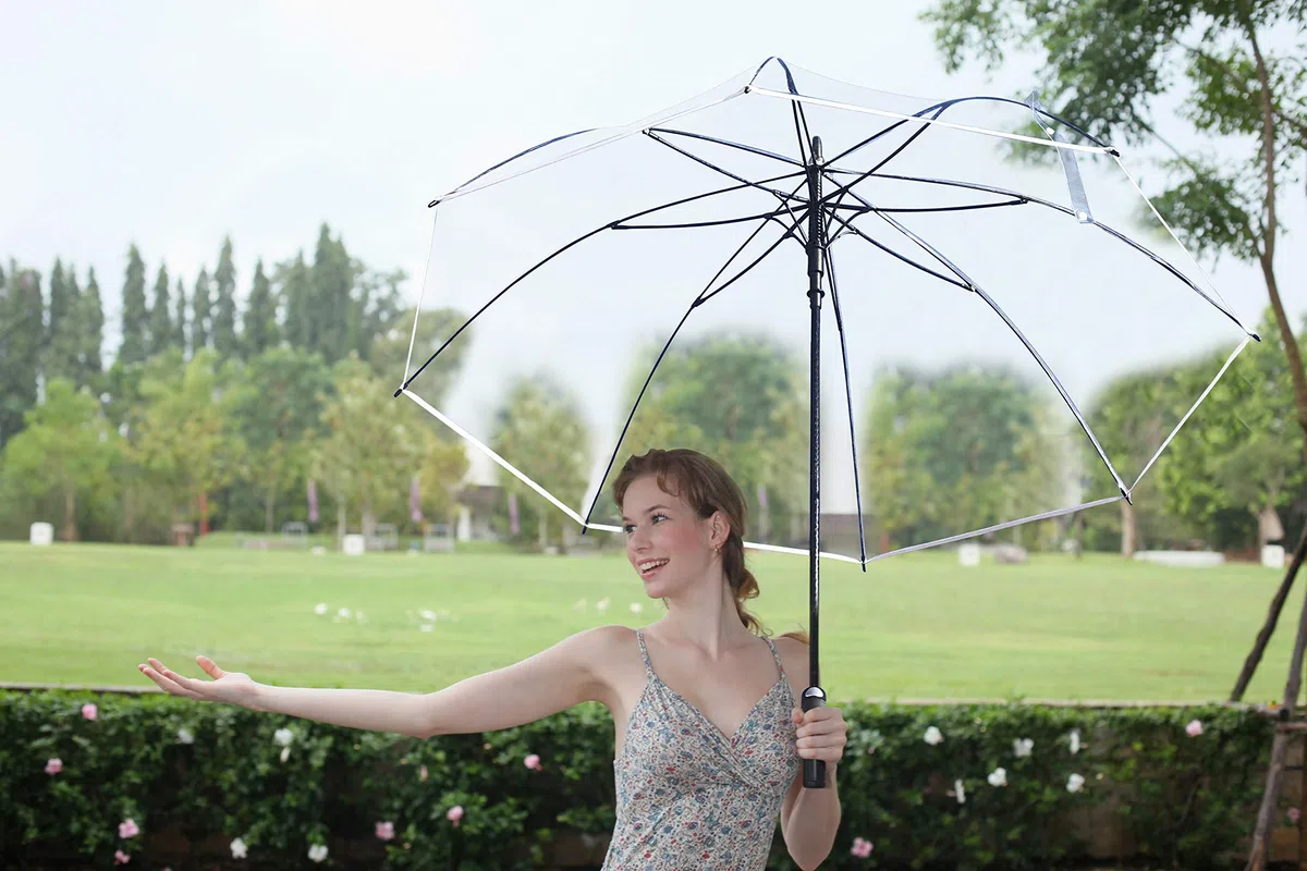 Regenschirm sehr groß XXXL Ø162 cm transparent, Komfort Druckknopf, mit Tragehülle, Automatik, Perfekt als durchsichtiger Partnerschirm, Hochzeitsschirm oder Golfschirm - Rand weiß