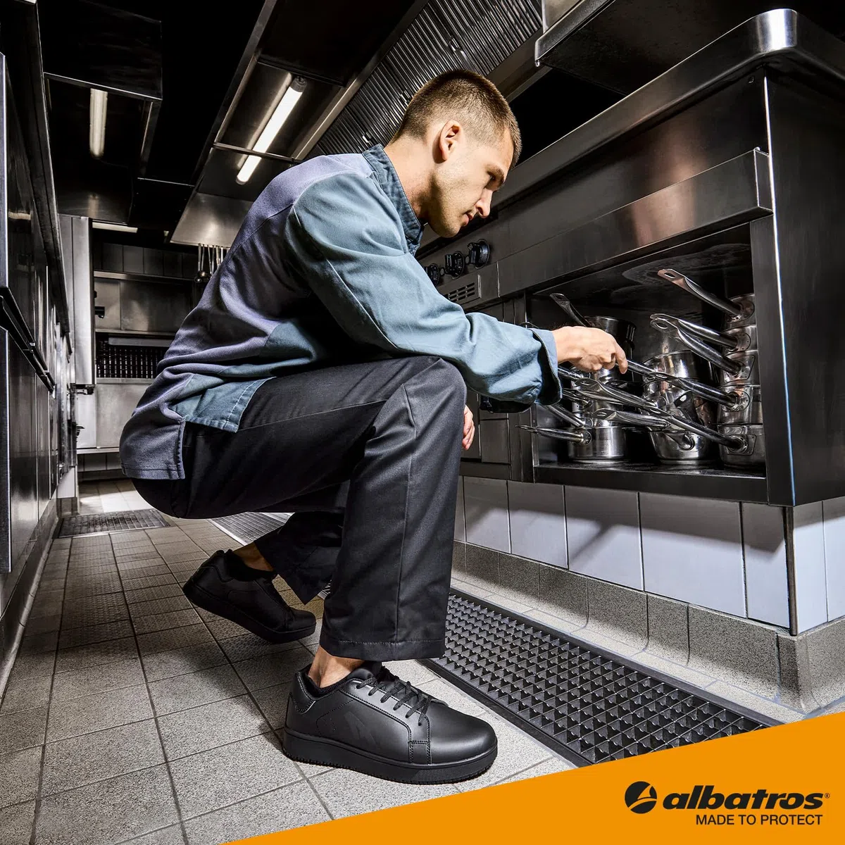ALBATROS Boogie Rutschhemmende Serviceschuhe – rutschfeste Gastronomieschuhe für Damen und Herren, sehr leicht - Non-Slip Sneaker – ideal für Service und Gastronomie Schwarz