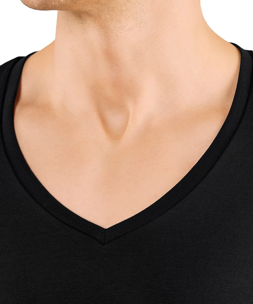 FALKE Herren Daily Comfort 2-Pack V Neck Unterwäsche bequemes Unterhemd hautfreundlich Kurzarm mit V-Ausschnitt im Multipack schnelltrocknende atmungsaktive nachhaltige Baumwolle 2 Stück