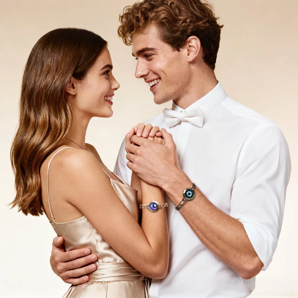 TOTWOO Intelligente Partnerarmbänder für Fernbeziehungen mit App-gesteuerter 1:1-Bluetooth-Kopplung – Romantisches Geschenk mit Leuchten und Vibration bei Berührung, gefertigt aus 316 Edelstahl