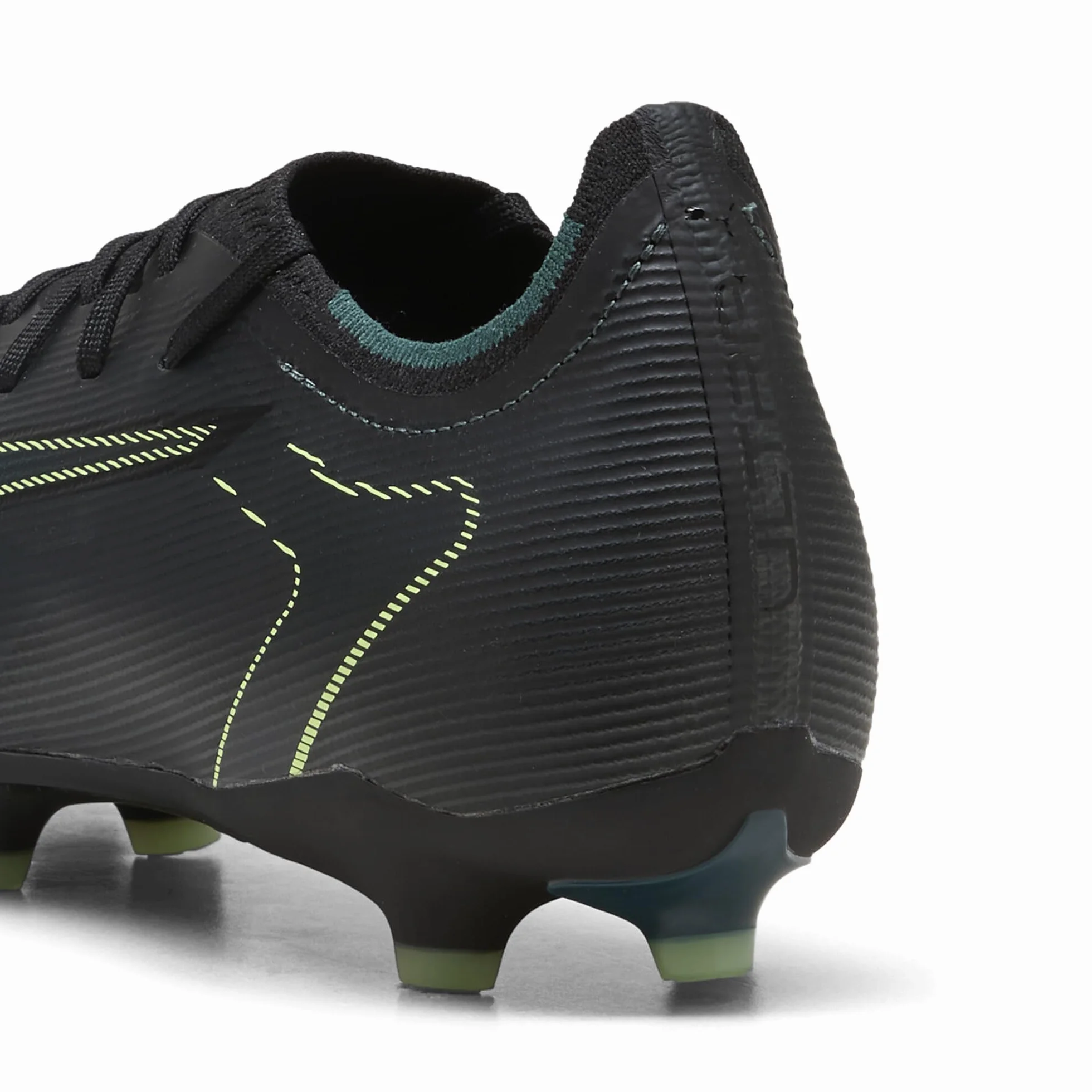 PUMA Erwachsene Ultra 6 Match FG/AG Fußballschuhe