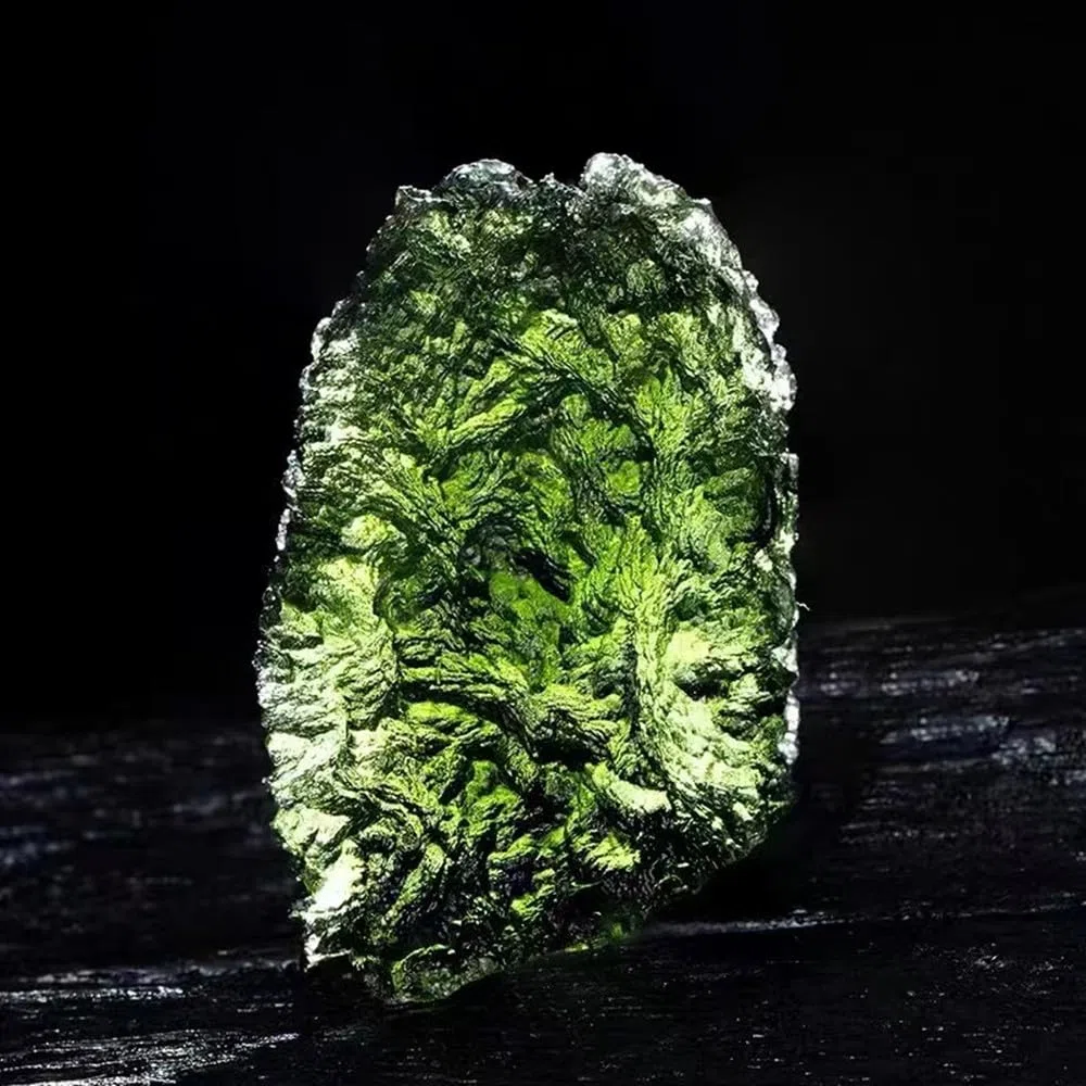 DYFUHO Moldavit Kristall Meteorit,Rohstein Tektit Halskette,Tschechische Meteorit Anhänger,Raue Edelstein Halskette,Grün